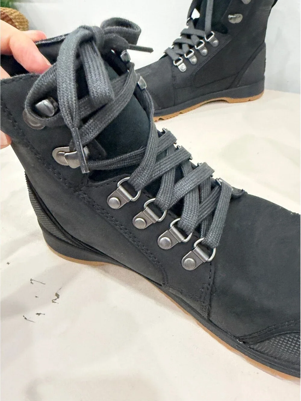 Sorel Ankeny II Men's Waterproof Black Leather Hiking Boots Size 7.5